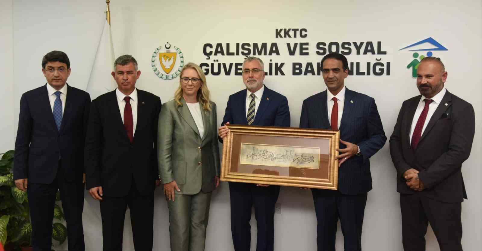 Çalışma ve Sosyal Güvenlik Bakanı Vedat Işıkhan, Kuzey Kıbrıs Türk