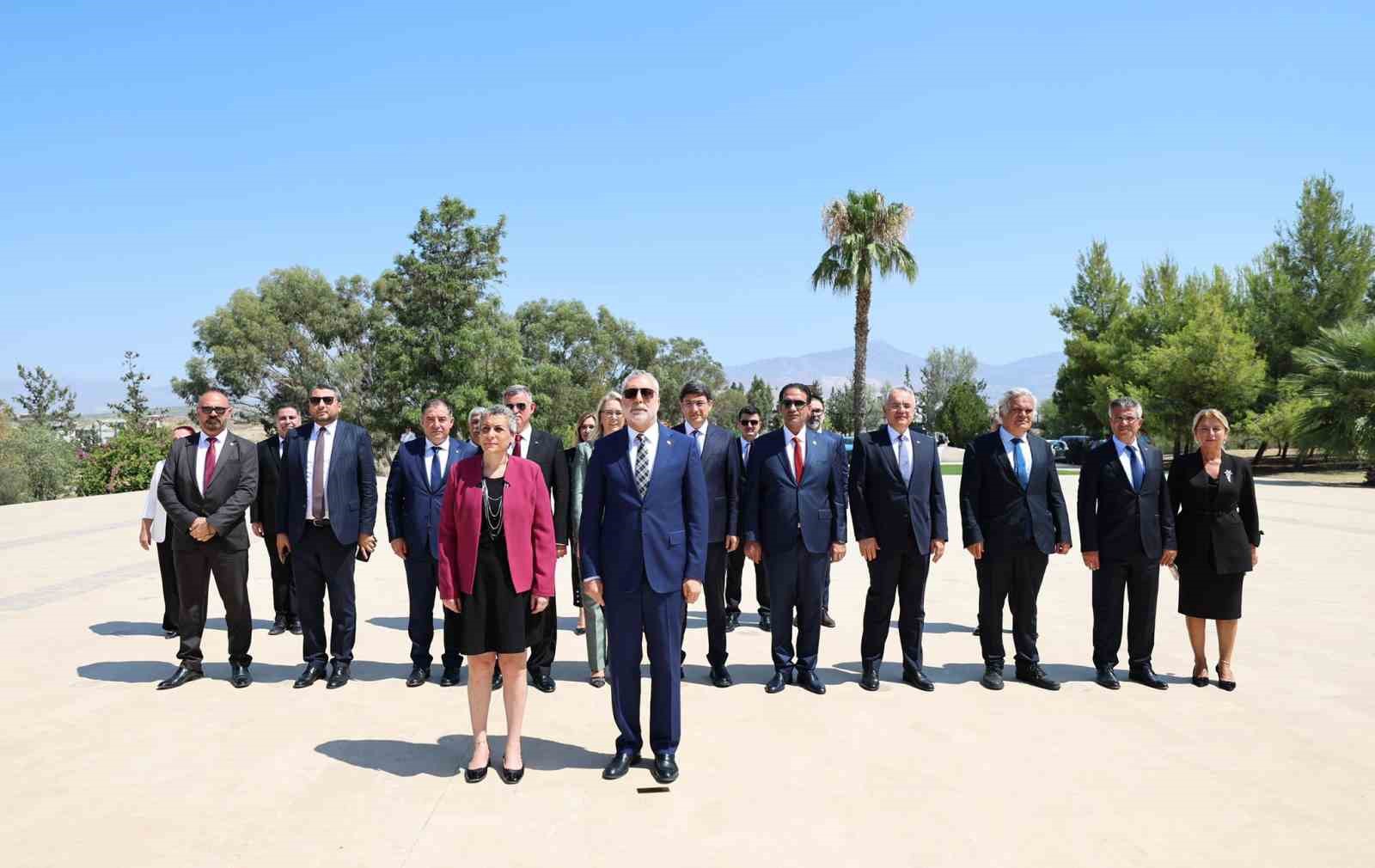 Çalışma ve Sosyal Güvenlik Bakanı Vedat Işıkhan, Kuzey Kıbrıs Türk