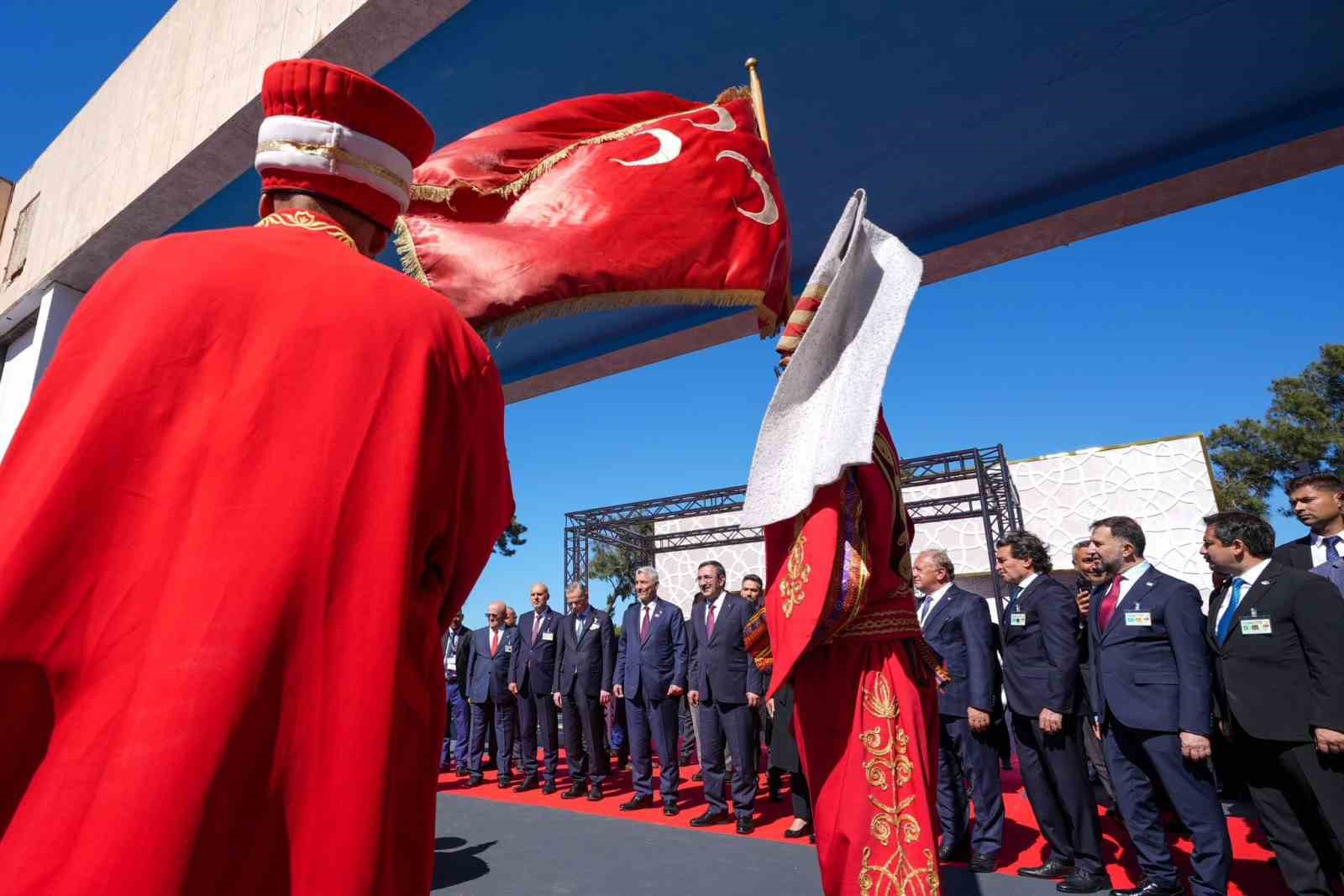 CUMHURBAŞKANI YARDIMCISI YILMAZ, 55. ULUSLARARASI CEZAYİR FUARI'NIN AÇILIŞINA KATILDI