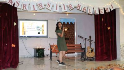 Afyonkarahisar Emirdağ Anadolu Lisesi öğrencileri tarafından ‘Aşkın Şiir Halleri’ adlı