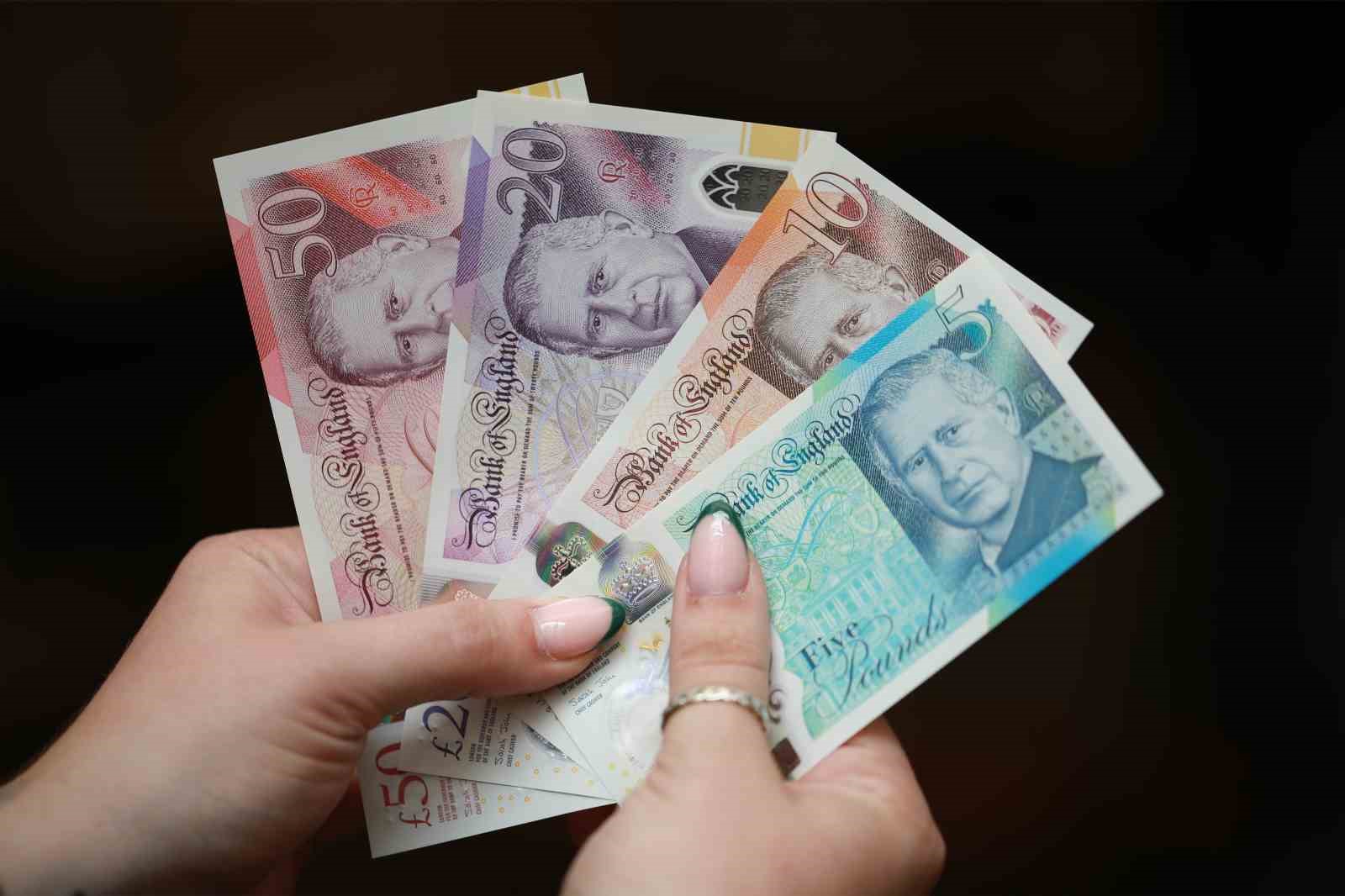 KRAL CHARLES BANKNOTLARI DOLAŞIMA GİRDİ