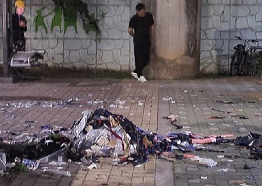 Kuzey Kore, Güney Kore’nin sınır bölgelerine plastik torbalar, kağıt parçaları