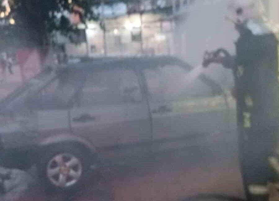 Afyonkarahisar’da otomobilin LPG tankında yaşanan patlama sonrası biri 13 yaşında