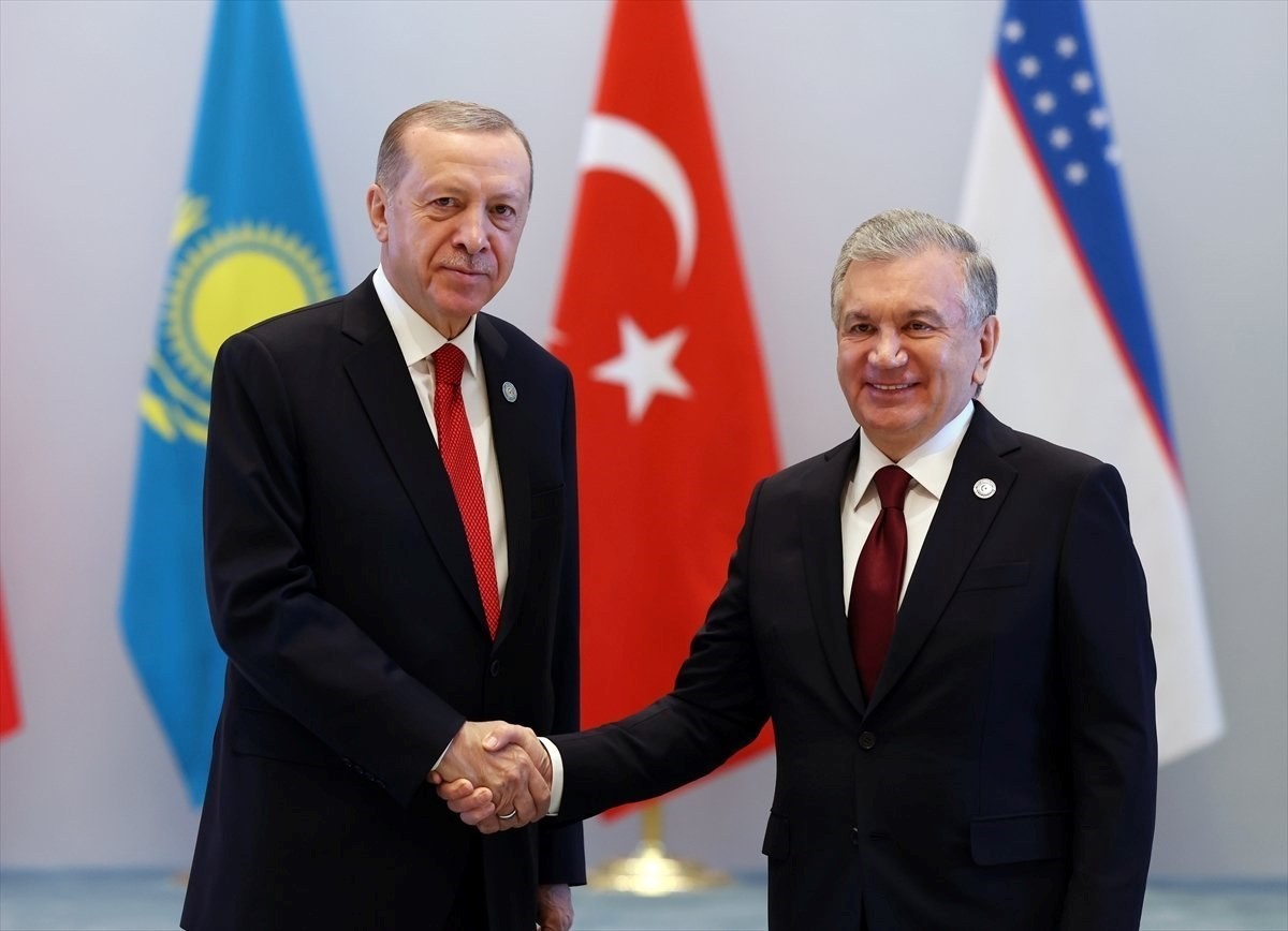 Özbekistan Cumhurbaşkanı Şevket Mirziyoyev, Cumhurbaşkanı Recep Tayyip Erdoğan’ın daveti üzerine