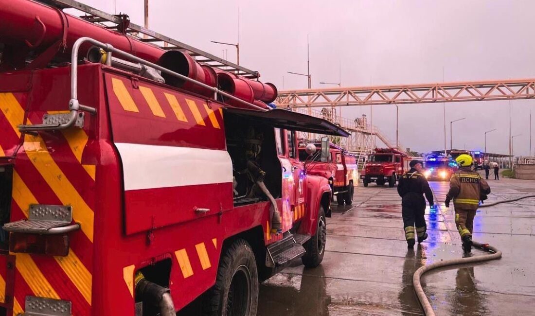 Rusya’nın Ukrayna’ya dron ve füzelerle düzenlediği saldırılarda, Kiev bölgesinde endüstriyel