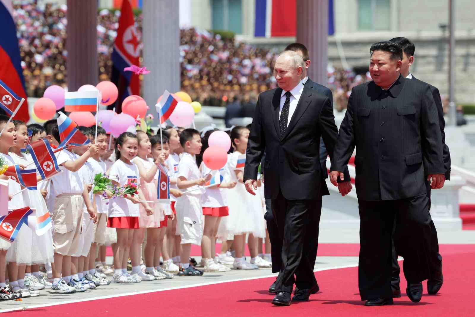 Rusya Devlet Başkanı Vladimir Putin ve Kuzey Kore lideri Kim