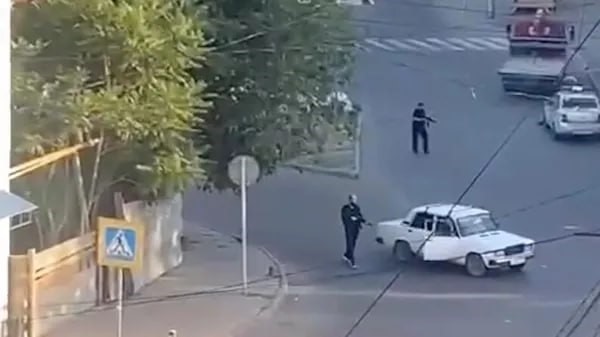 Rusya’ya bağlı Dağıstan’da bir sinagog ve kiliseye düzenlenen saldırıda 1