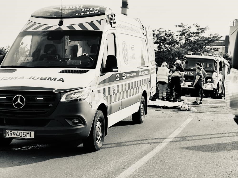 Slovakya’nın Nove Zamky bölgesi yakınlarında otobüsle yolcu treninin çarpışması sonucu