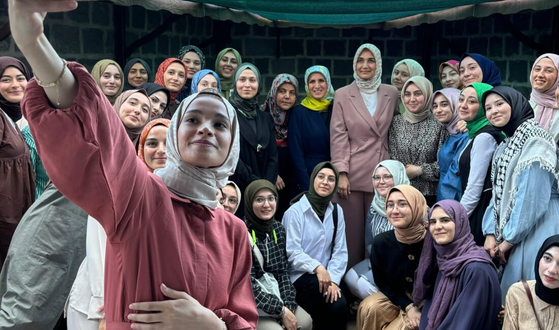 Vali Doç. Dr. Kübra Güran Yiğitbaşı, MİHVAK Hanım Kolları’nın düzenlediği