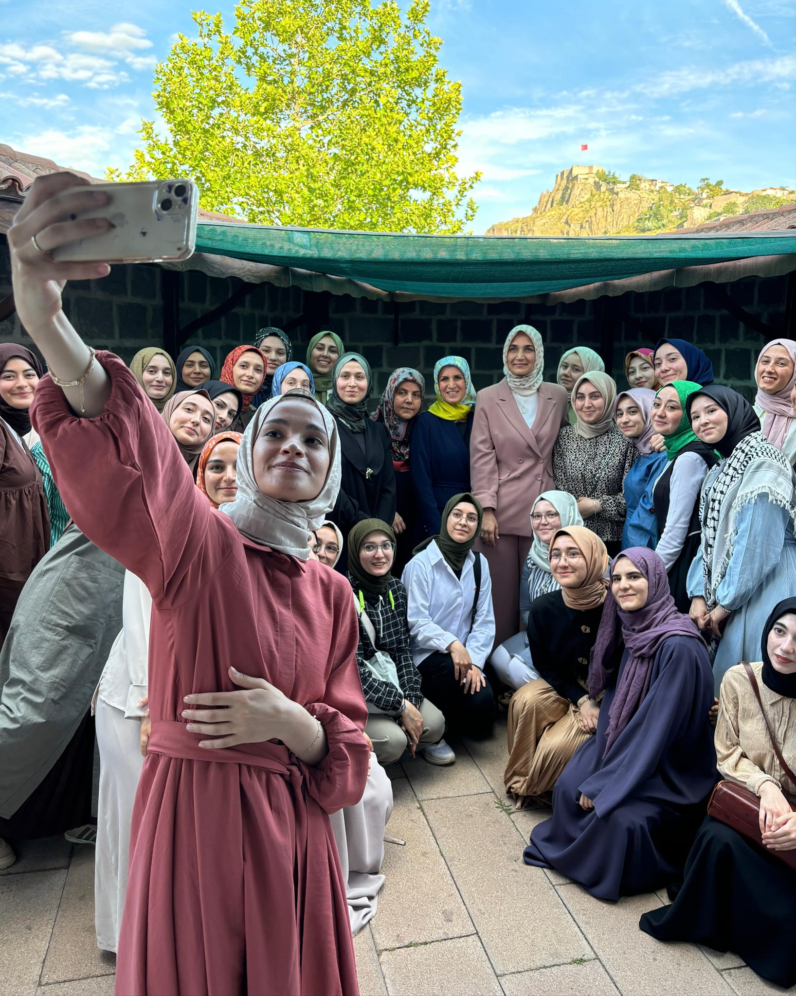 Vali Doç. Dr. Kübra Güran Yiğitbaşı, MİHVAK Hanım Kolları’nın düzenlediği