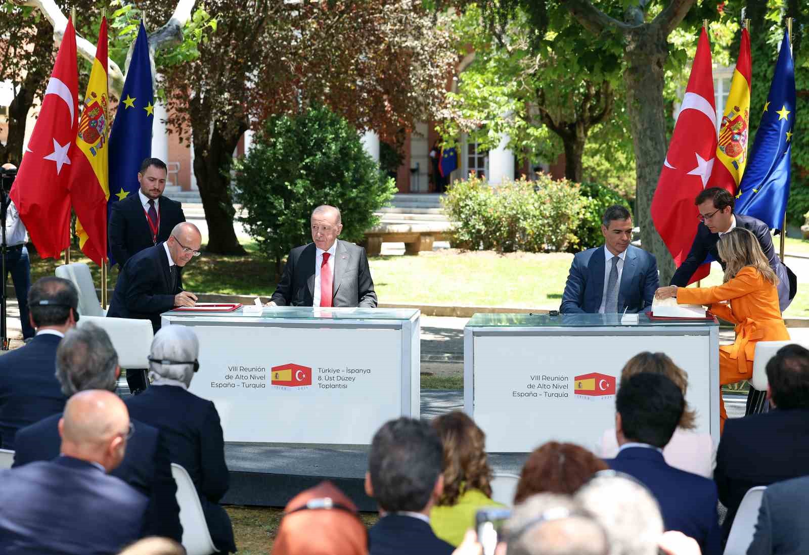 CUMHURBAŞKANI RECEP TAYYİP ERDOĞAN, BAŞKENT MADRİD'DE İSPANYA BAŞBAKANI PEDRO SANCHEZ
