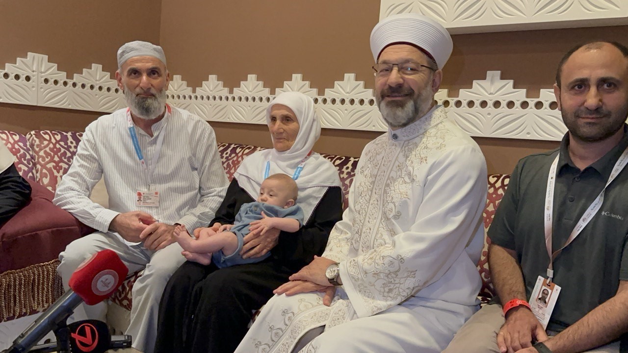 Türkiye’den bu sene 85 bin kişi hac vizesi ile mübarek