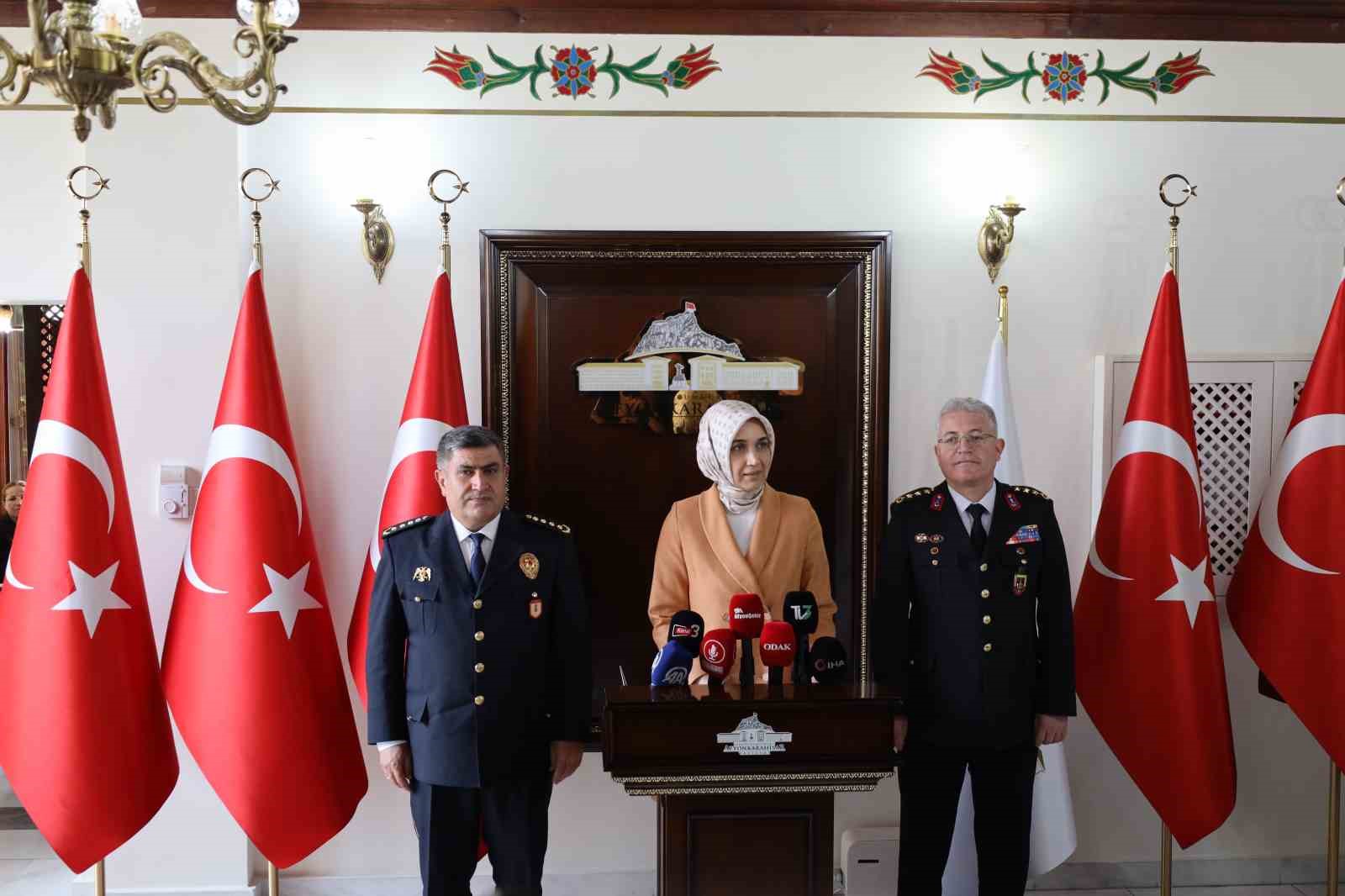 Afyonkarahisar Valisi Doç. Dr. Kübra Güran Yiğitbaşı, il genelinde asayiş