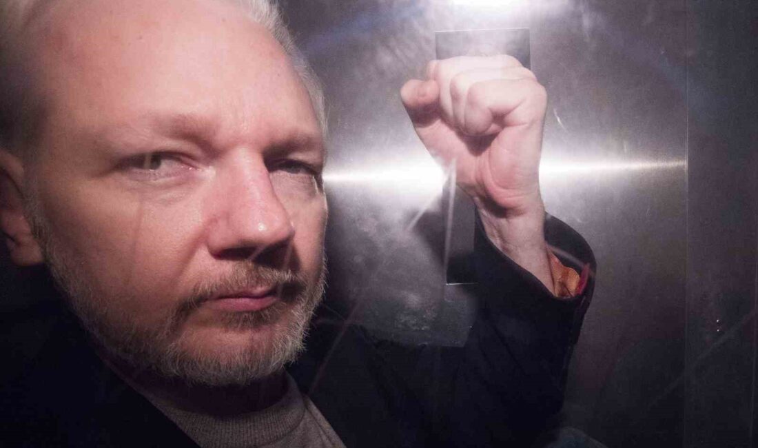 İngiltere’de cezaevinde bulunan WikiLeaks’in kurucusu Julian Assange kefaletle serbest bırakıldı.