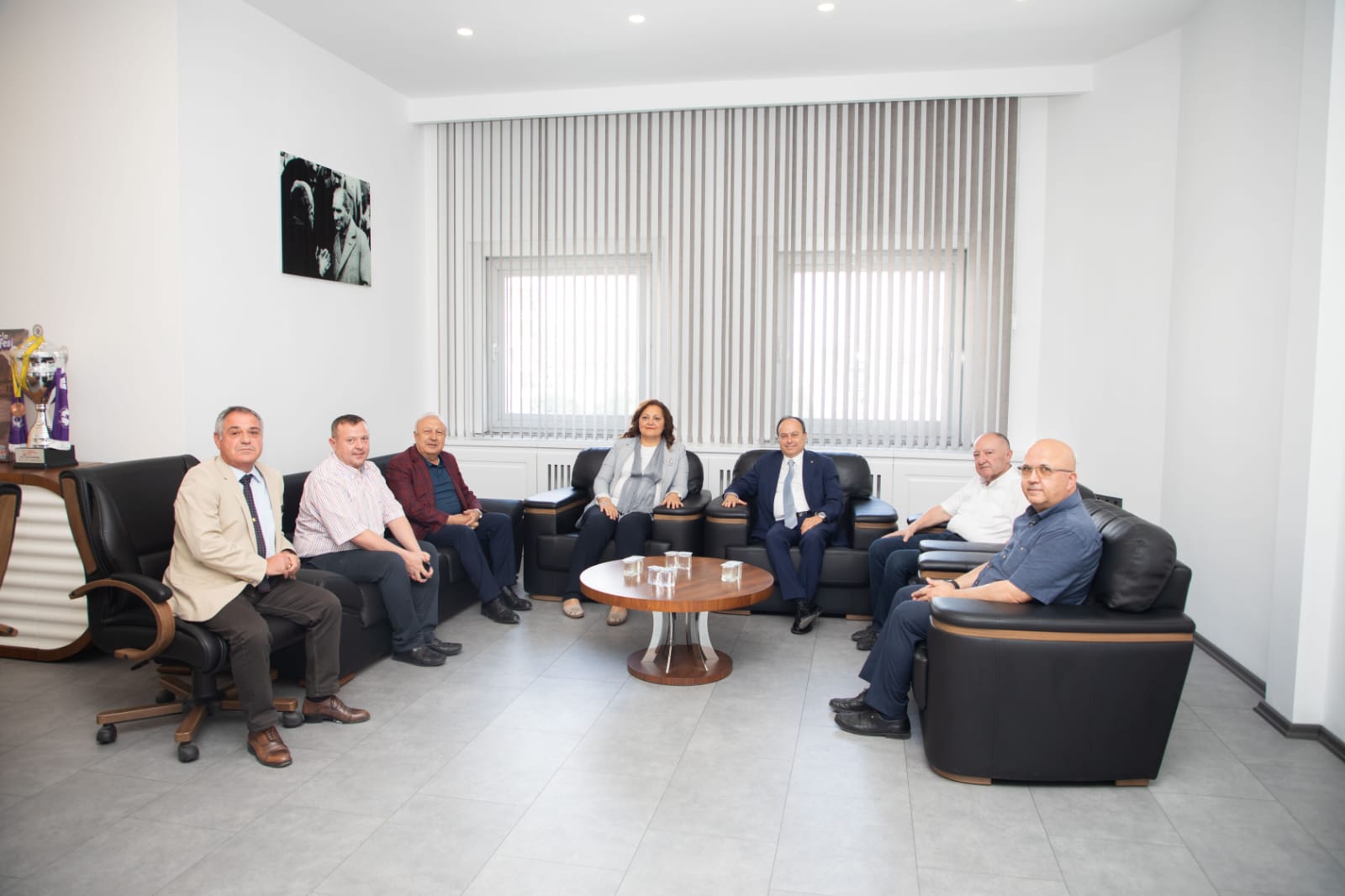 AEV Yönetimini ağırlayan Belediye Başkanı Burcu Köksal, AEV’in çalışmalarını yakından