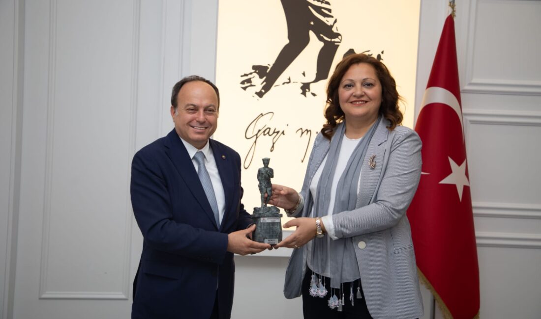AEV Yönetimini ağırlayan Belediye Başkanı Burcu Köksal, AEV’in çalışmalarını yakından