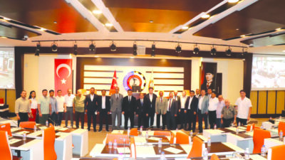 ATSO’da iş insanlarıyla bir araya gelen Özbekistan Namangan şehri Valisi