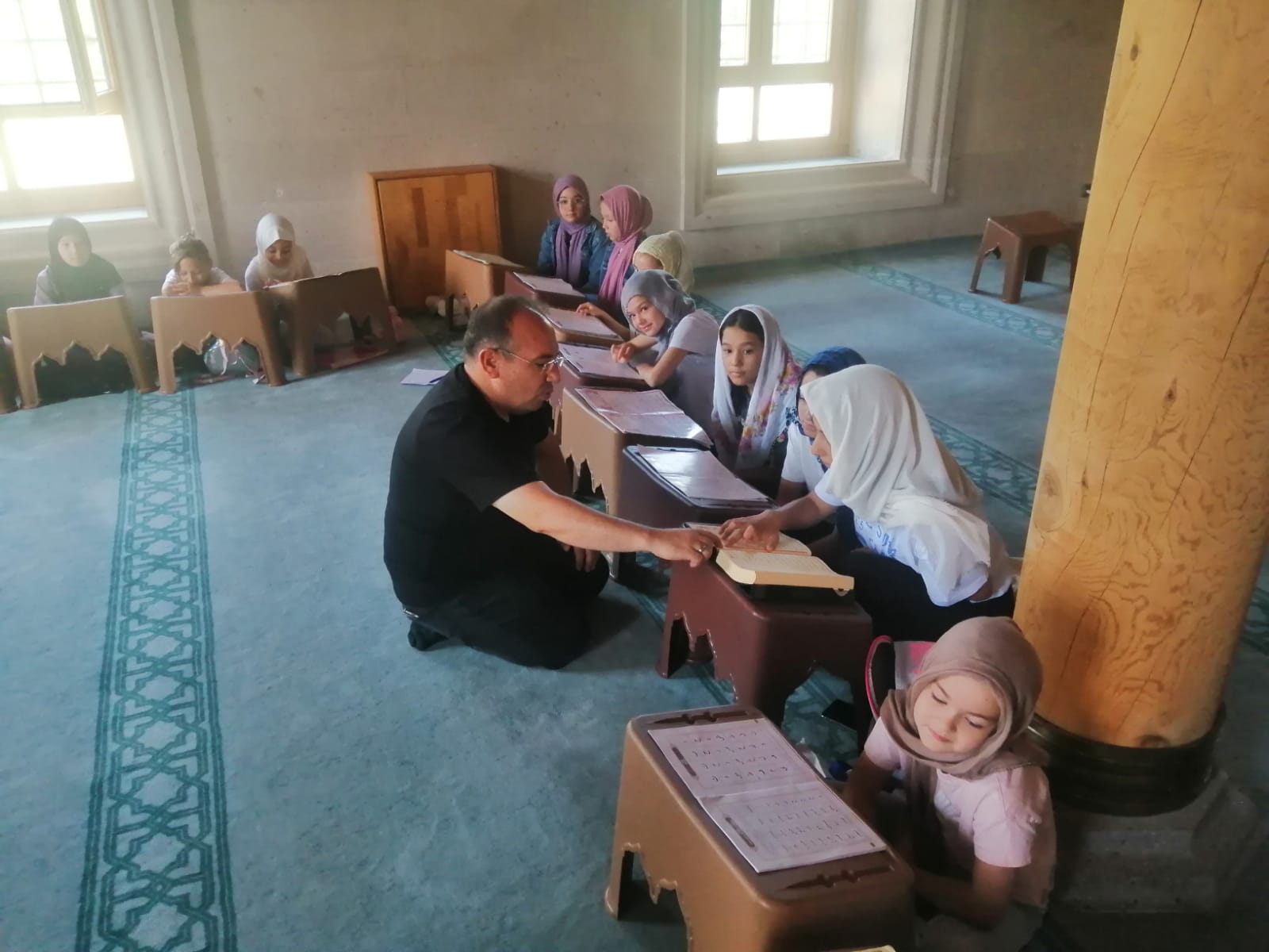 Yaz kuran kursları başladı. 7 hafta sürecek kuran kurslarının bulunduğu