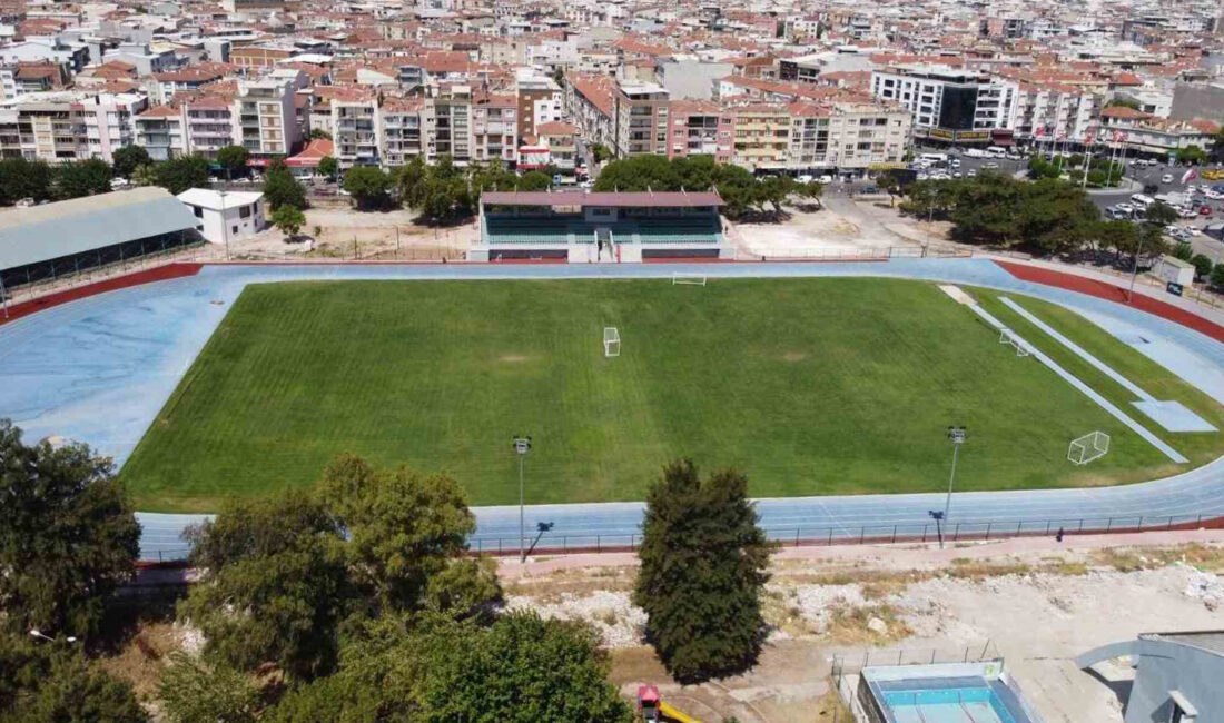 Akhisar Spor Kompleksi yenileme çalışmaları yüzde 70 tamamlandı AK Parti Grup Başkanvekili ve Manisa Milletvekili Bahadır Yenişehirlioğlu 1960’lı