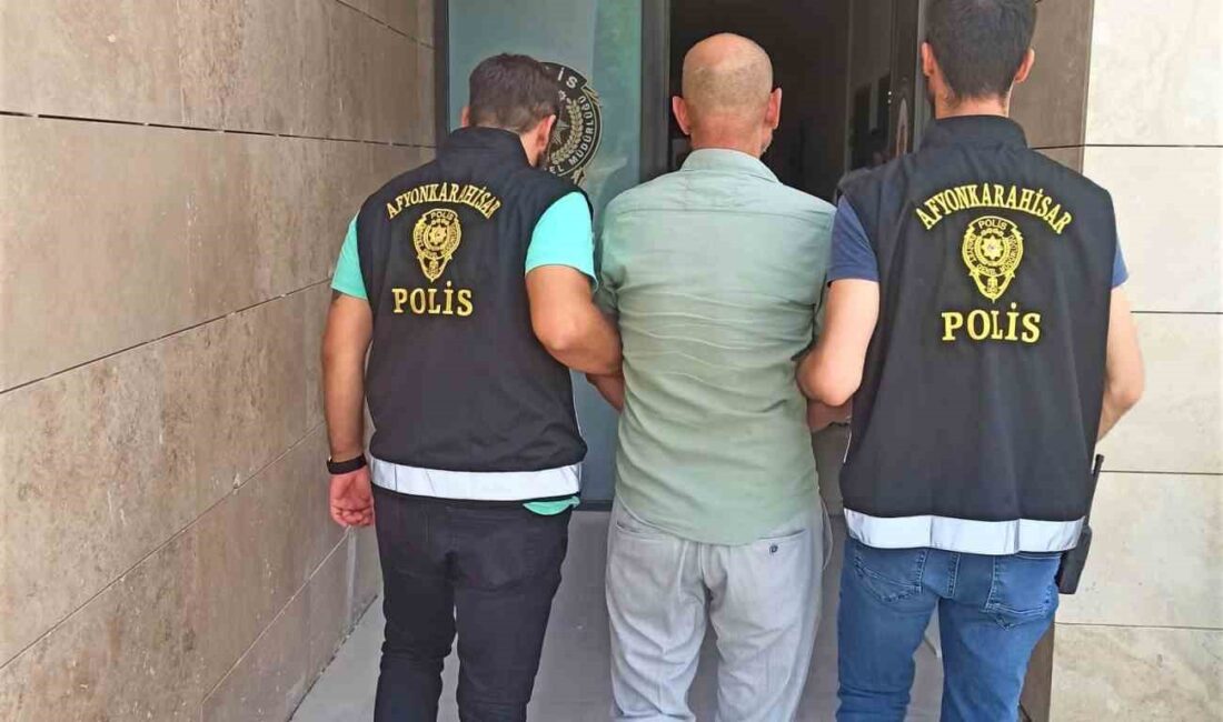 Afyonkarahisar’da 12 suç kaydı bulunan ve 8 yıl 8 ay