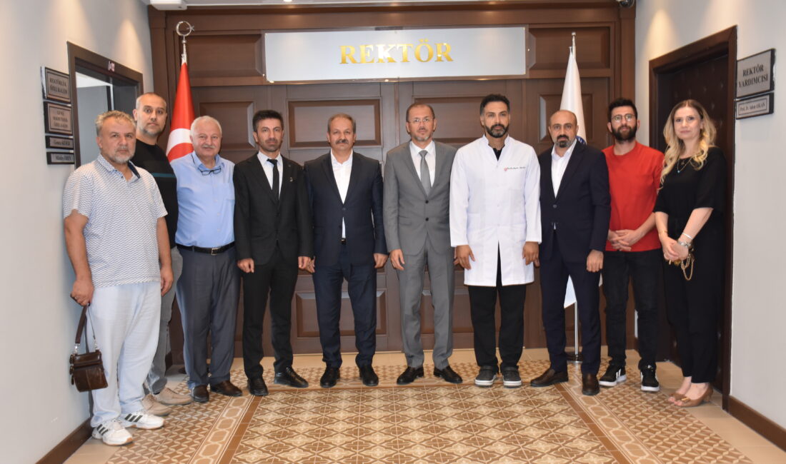 Sağlık-Sen Genel Başkanı Mahmut Faruk Doğan, Afyonkarahisar’da ziyaretlerde bulundu.  