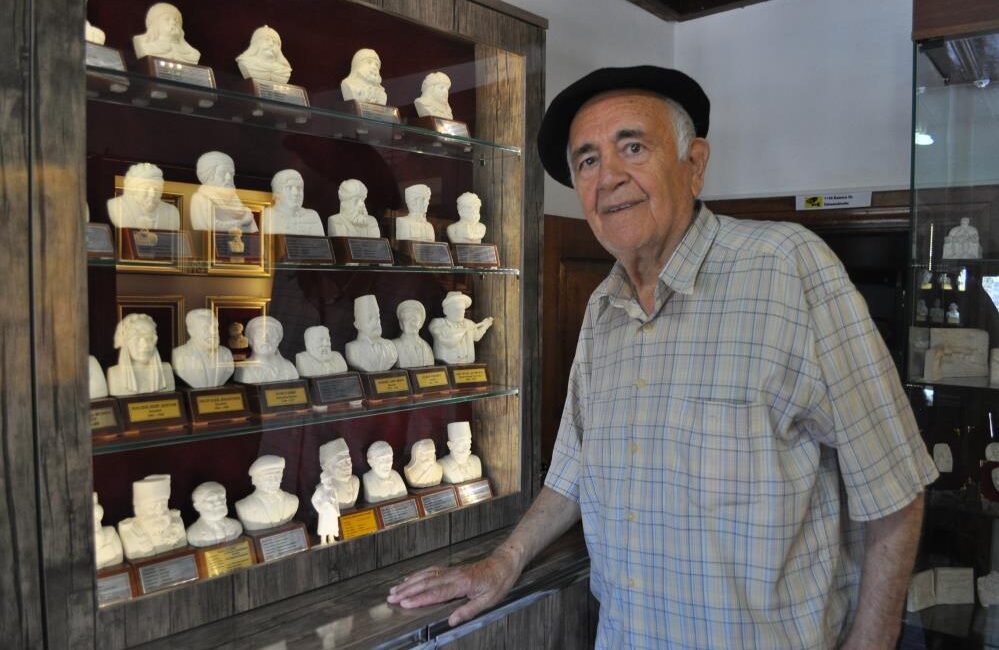 Eskişehir’de 64 yıldır lületaşı sanatıyla uğraşan 80 yaşındaki usta Mehmet
