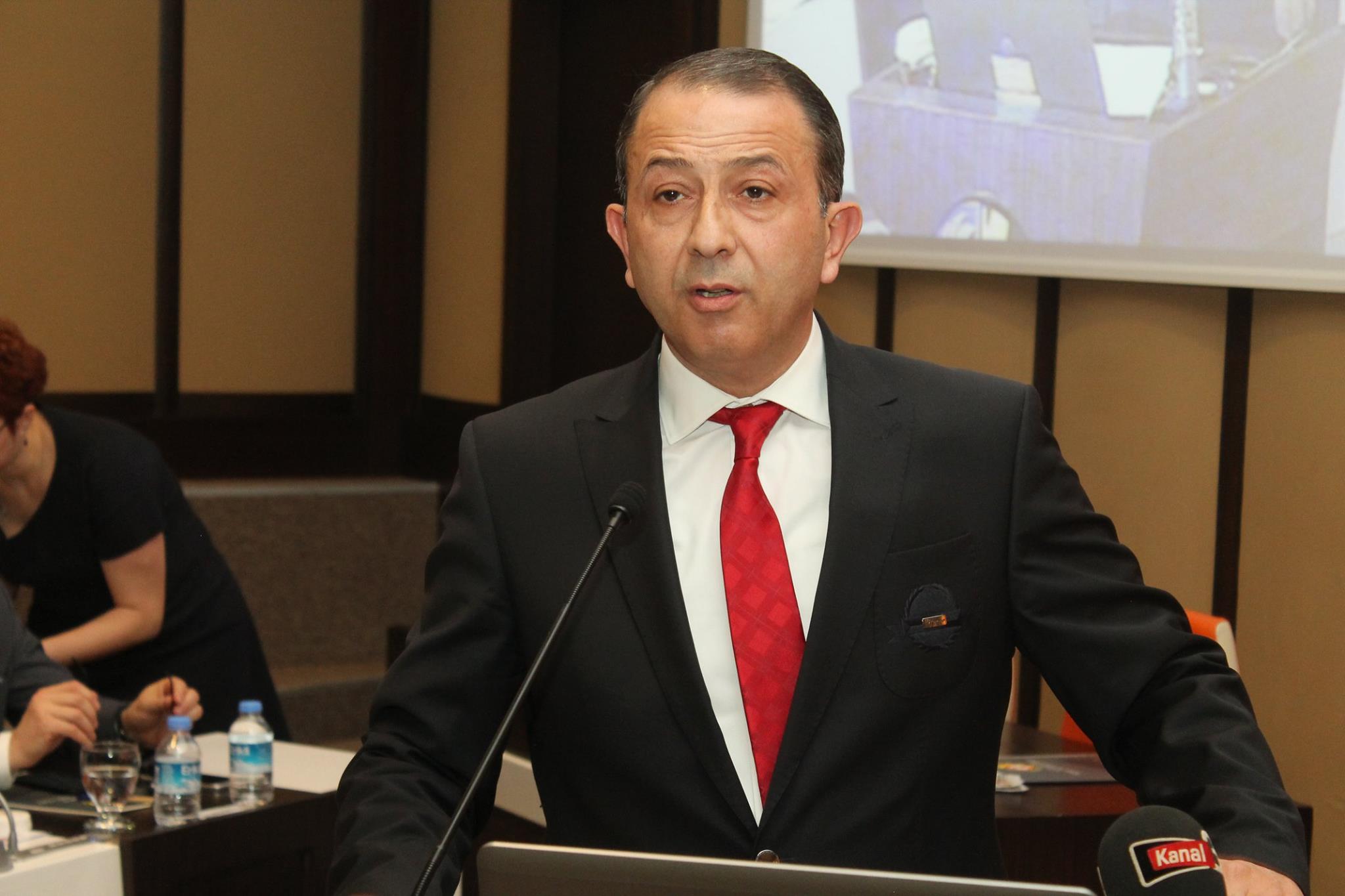 AFSAD Başkanı Bekir Özerdem, “Tüm sigortacılık işlemlerinizde profesyonel acentelerimizi tercih