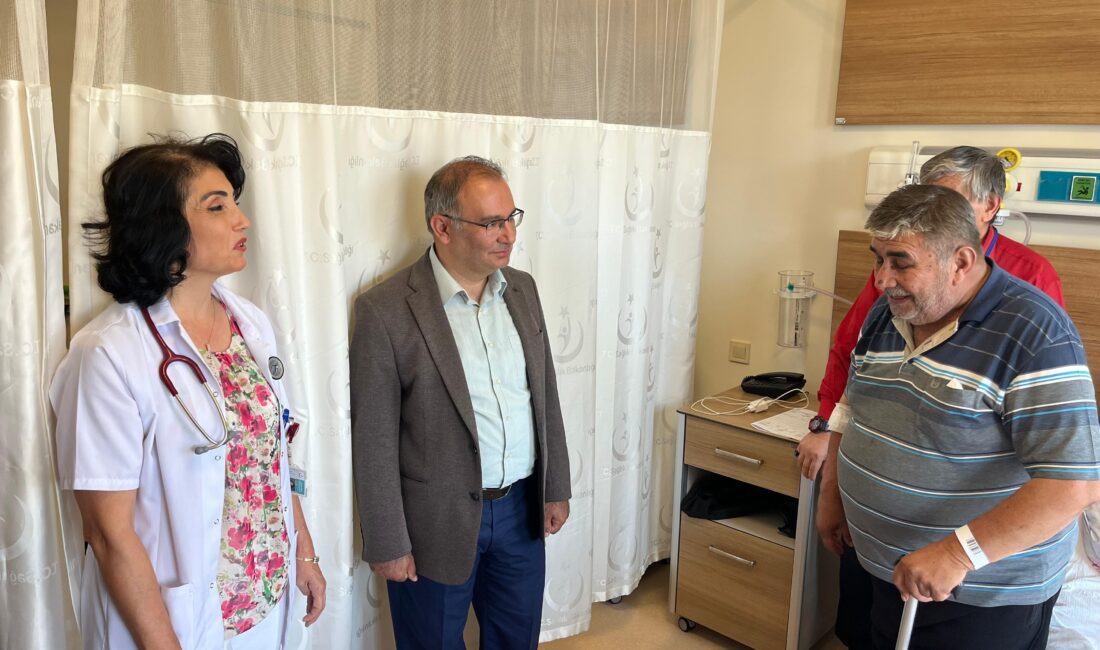 Eskişehir’de 36 yıldır yatmadan, oturduğu yerde uyuyan 67 yaşındaki Muzaffer