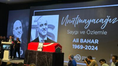 Antalya’nın Kemer ilçesinde geçirdiği tekne kazası sonrası yaşamını yitiren 55