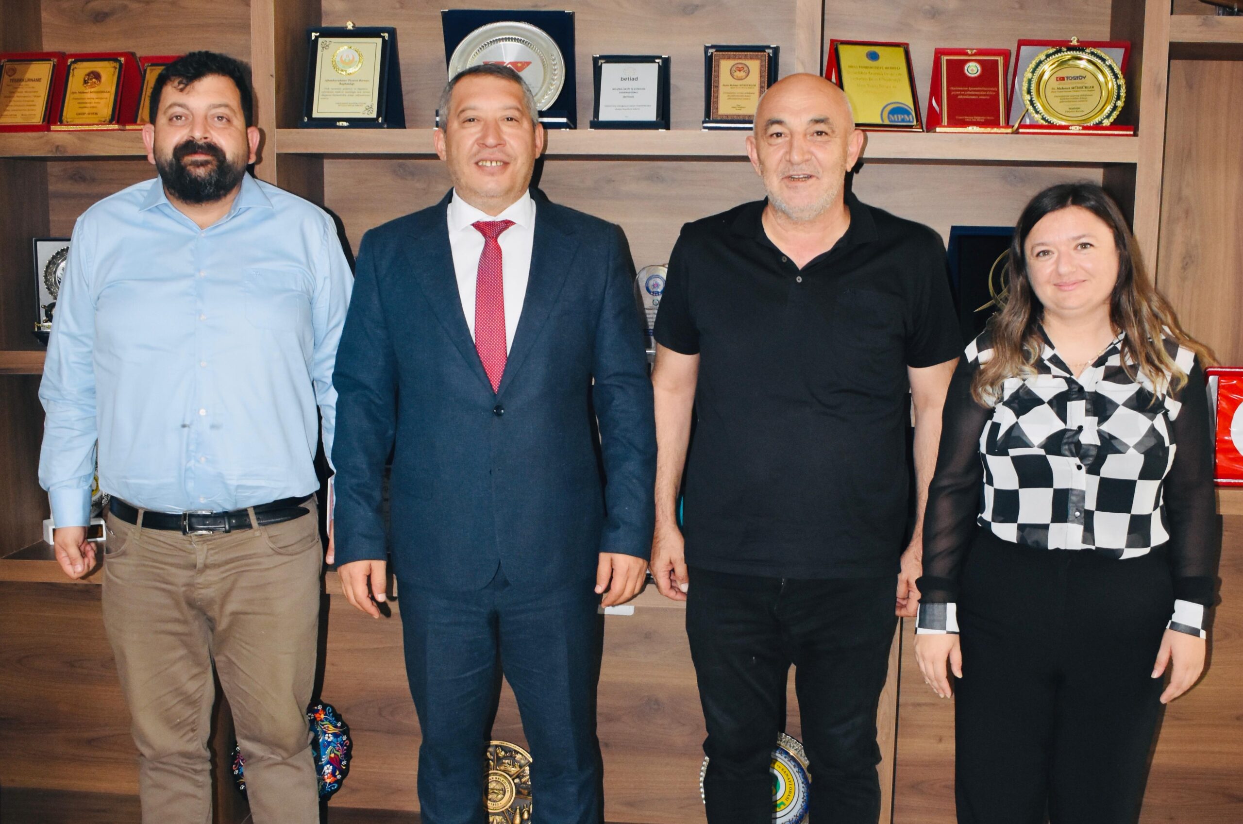 Afyonkarahisar Ticaret Borsası Yönetim Kurulu Başkanı Mehmet Mühsürler,Dinar Belediye Başkanı