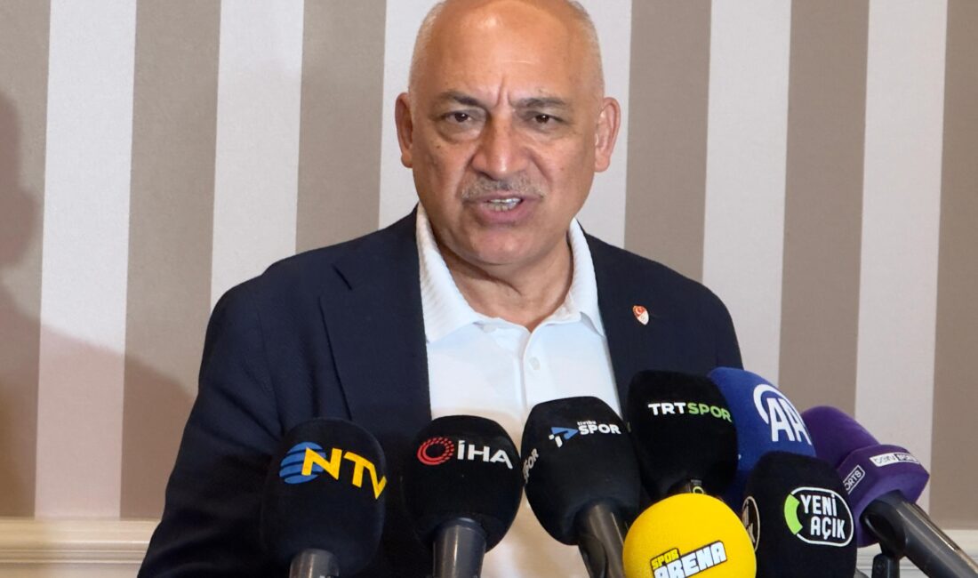 Türkiye Futbol Federasyon Başkanı Mehmet Büyükekşi, UEFA’nın milli futbolcu Merih