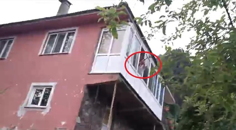 Düzce’de kaçak elektrik kullandığı için elektriğini kesmeye gelen personele tüfekle