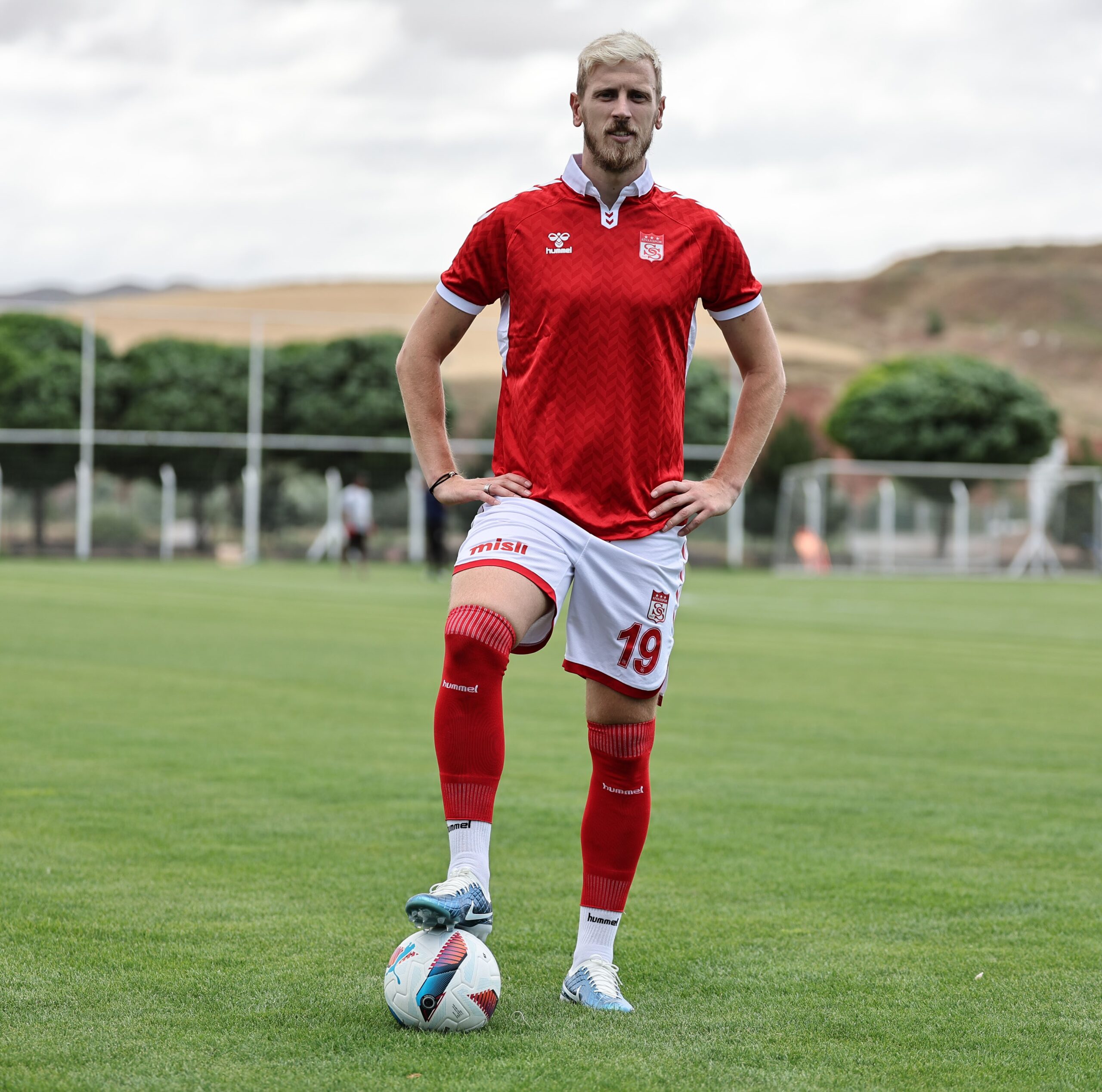 Sivasspor, geçtiğimiz sezonu Ankaragücü’nde tamamlayan ve bonservisi elinde olan 30