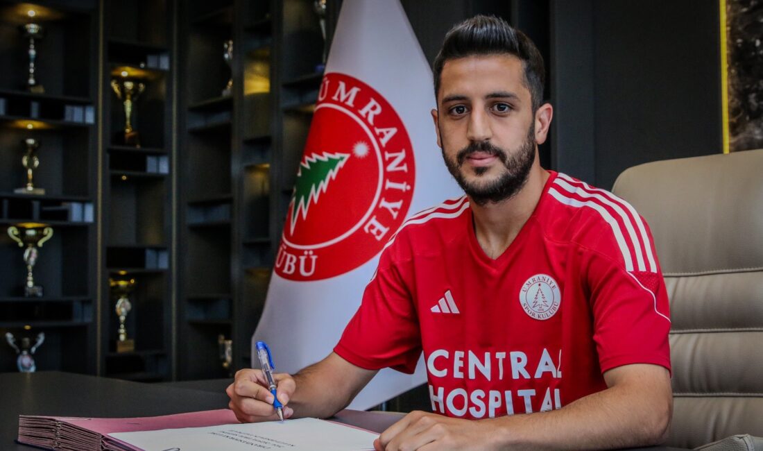 Trendyol 1. Lig ekibi Ümraniyespor, kaleci Cihan Topaloğlu’nun yanı sıra