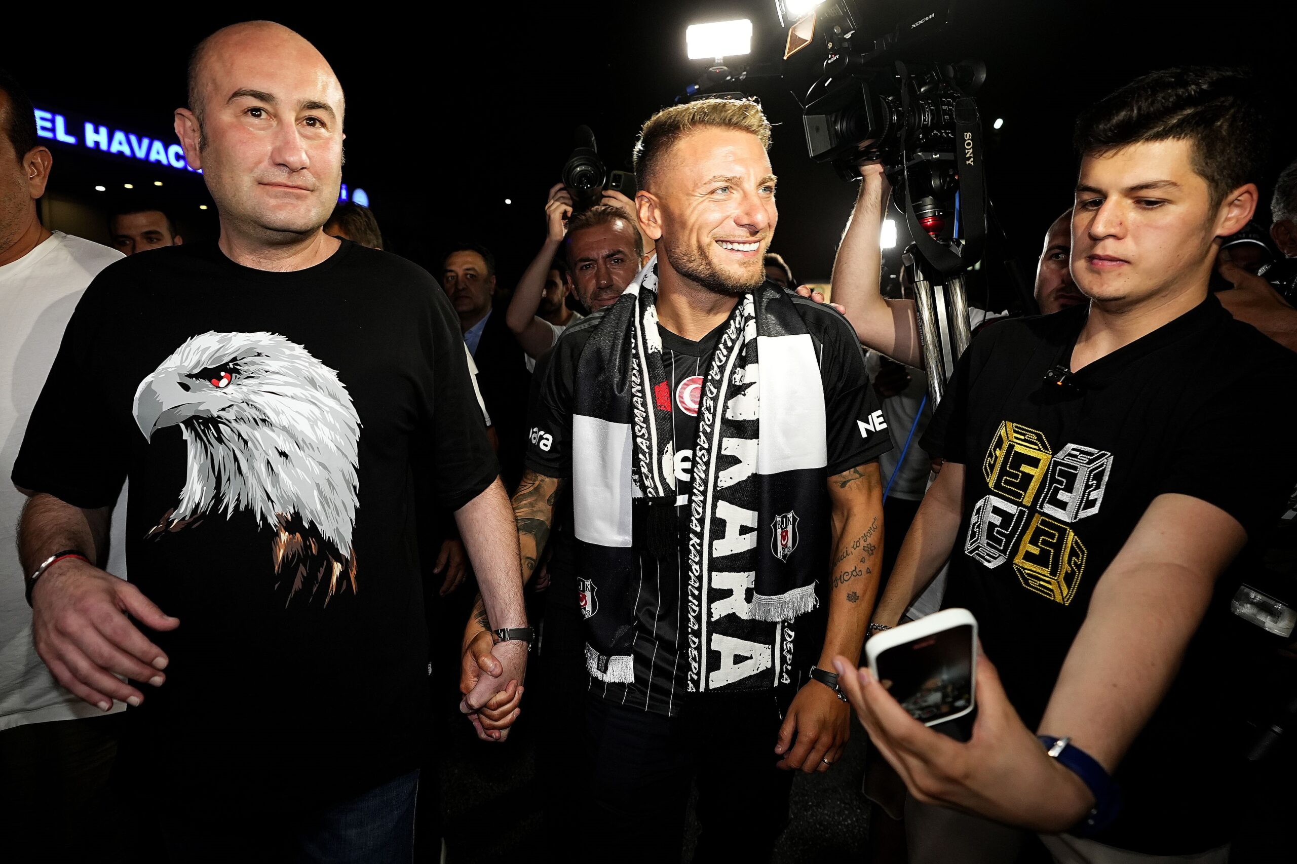 Beşiktaş’ın yeni transferi İtalyan santrfor Ciro Immobile, özel uçakla İstanbul’a