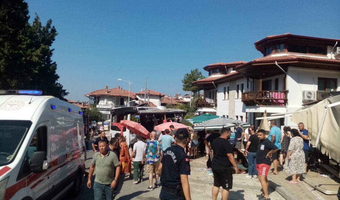Muğla’nın Ula ilçesinde, iddiaya göre, freni boşalan bir tur otobüsü