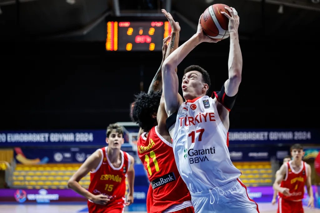 FIBA 20 Yaş Altı Erkekler Avrupa Şampiyonası’nda mücadele eden 20