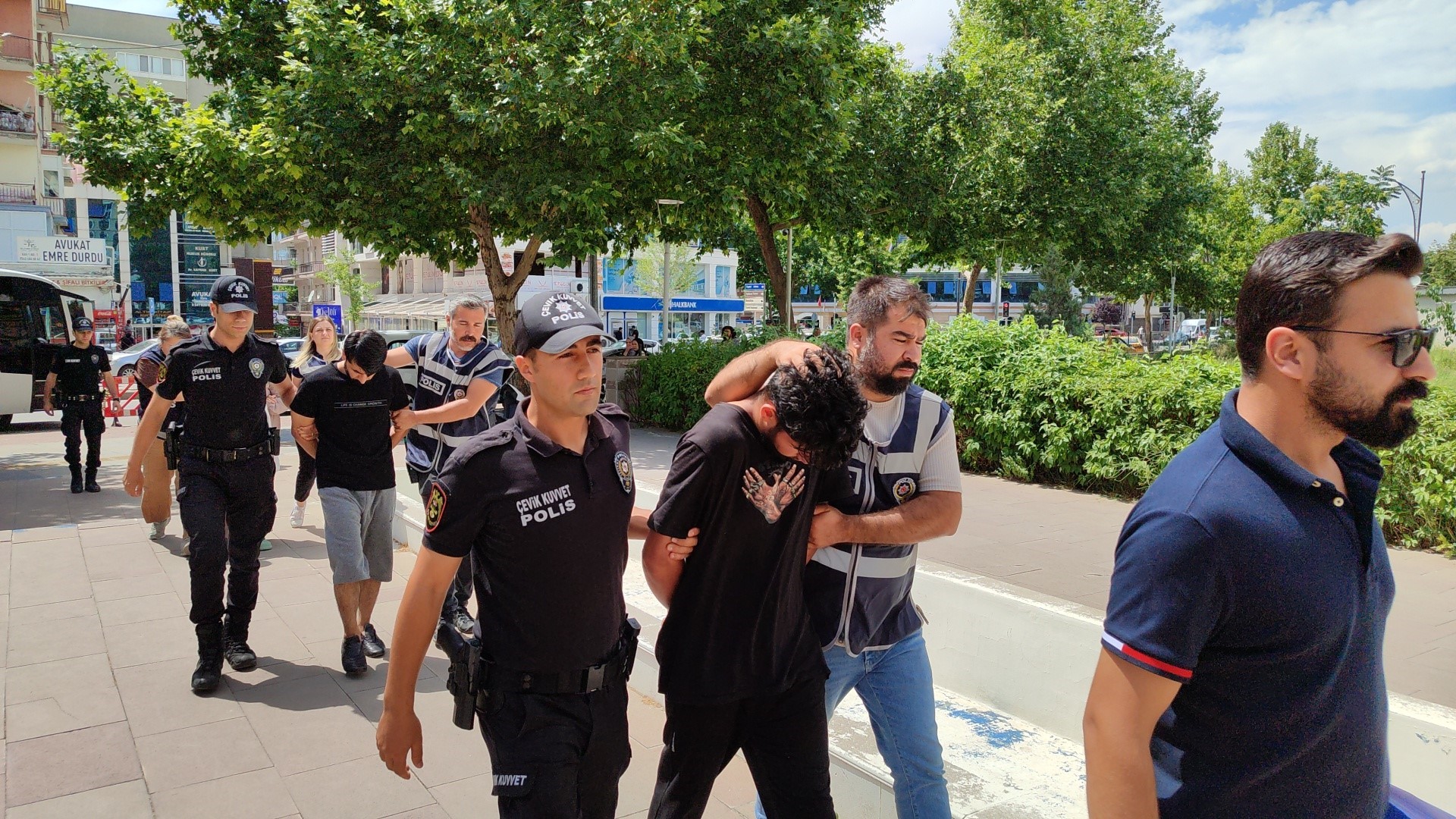 Kırşehir’de iki gün önce Bahçelievler Mahallesi’nde bazanın içerisinde battaniyeye sarılı
