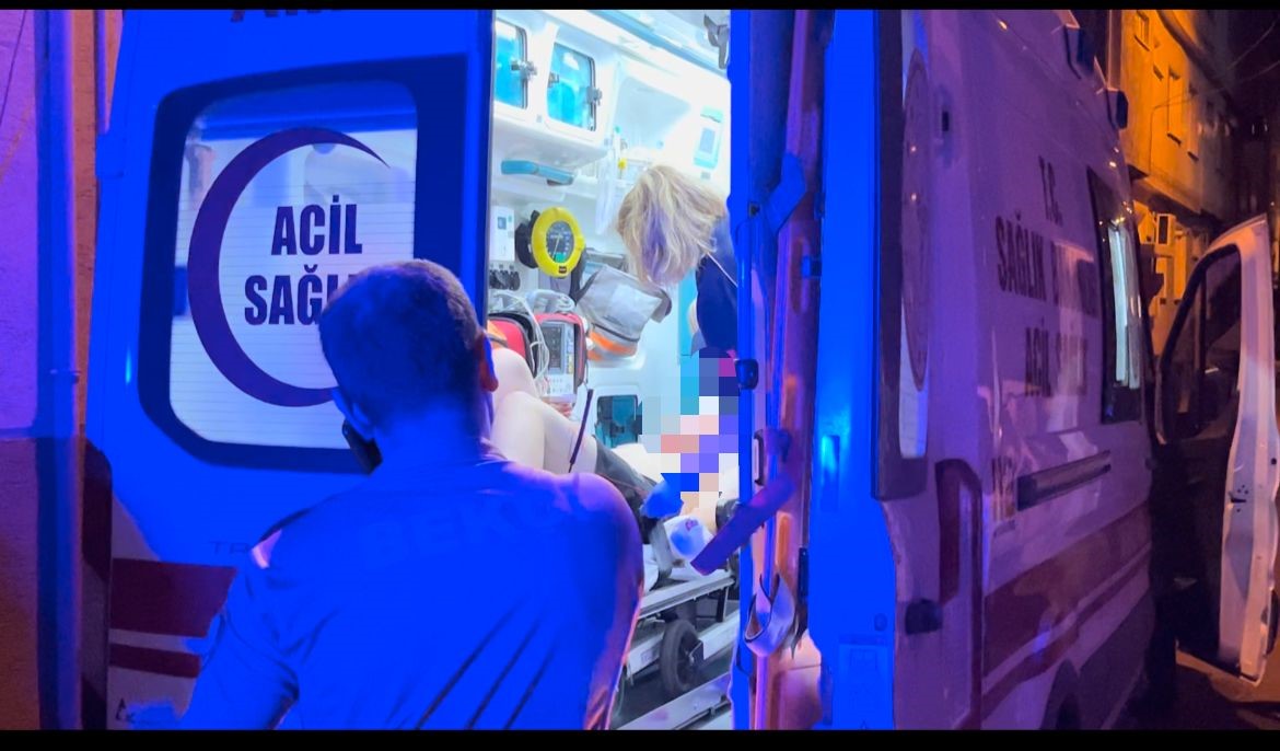 Bursa’da babasıyla tartıştan sonra başını cama vuran genç yaralandı Alnına