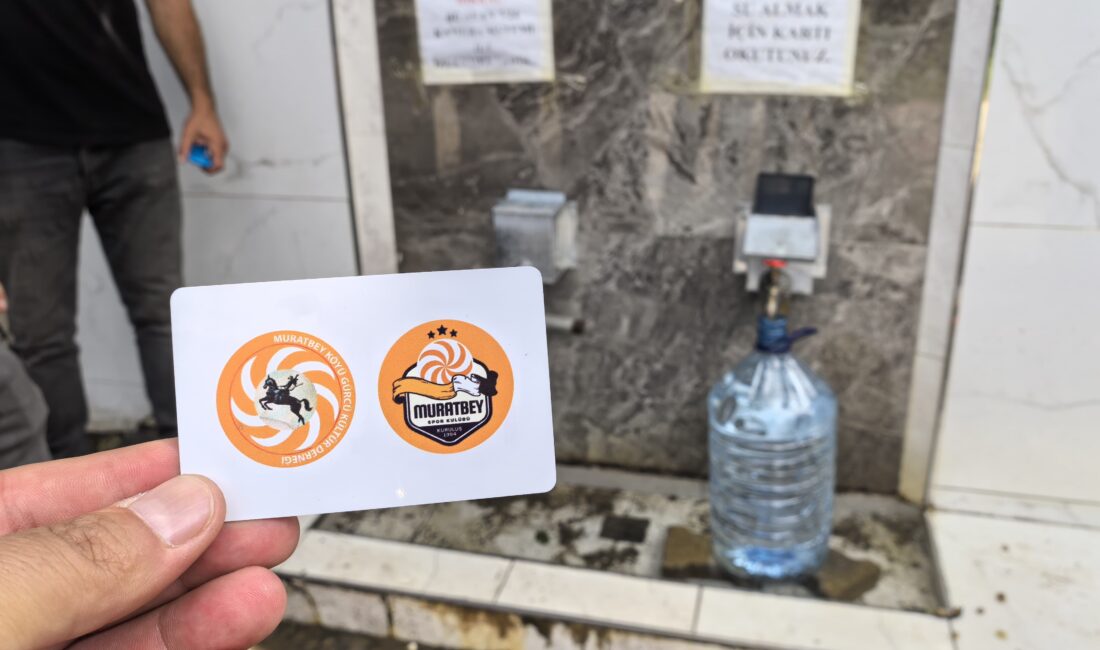 Bursa’nın İnegöl ilçesi Muratbey Mahallesi sakinleri mahalle meydanında bulunan çeşmelerden