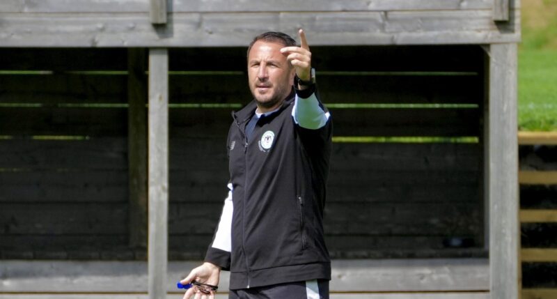 Trendyol Süper Lig ekiplerinden TÜMOSAN Konyaspor’un teknik direktörü Ali Çamdalı,