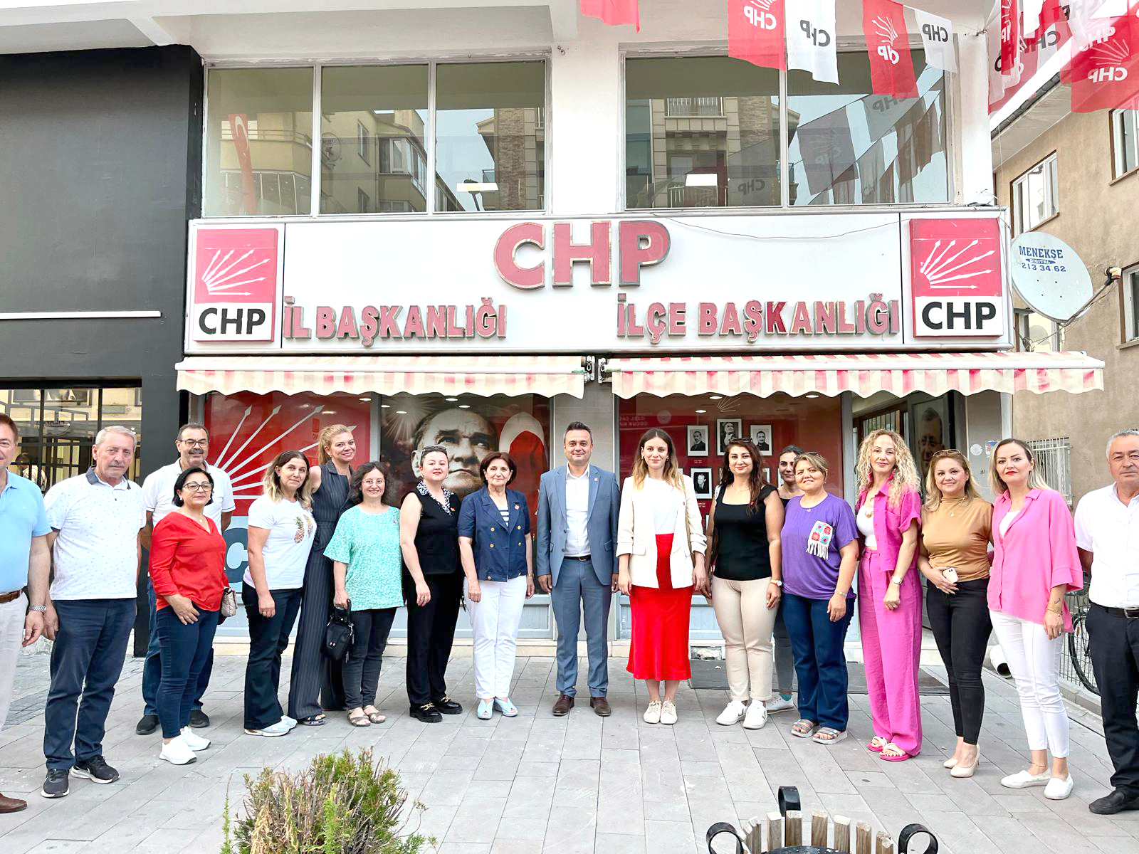 Cumhuriyet Halk Partisi (CHP) Kadın Kolları İl Başkanı seçilen Makbule