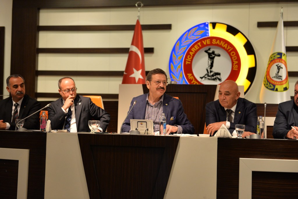 Afyonkarahisar iş dünyasıyla istişare eden Dünya Odalar Federasyonu ve TOBB