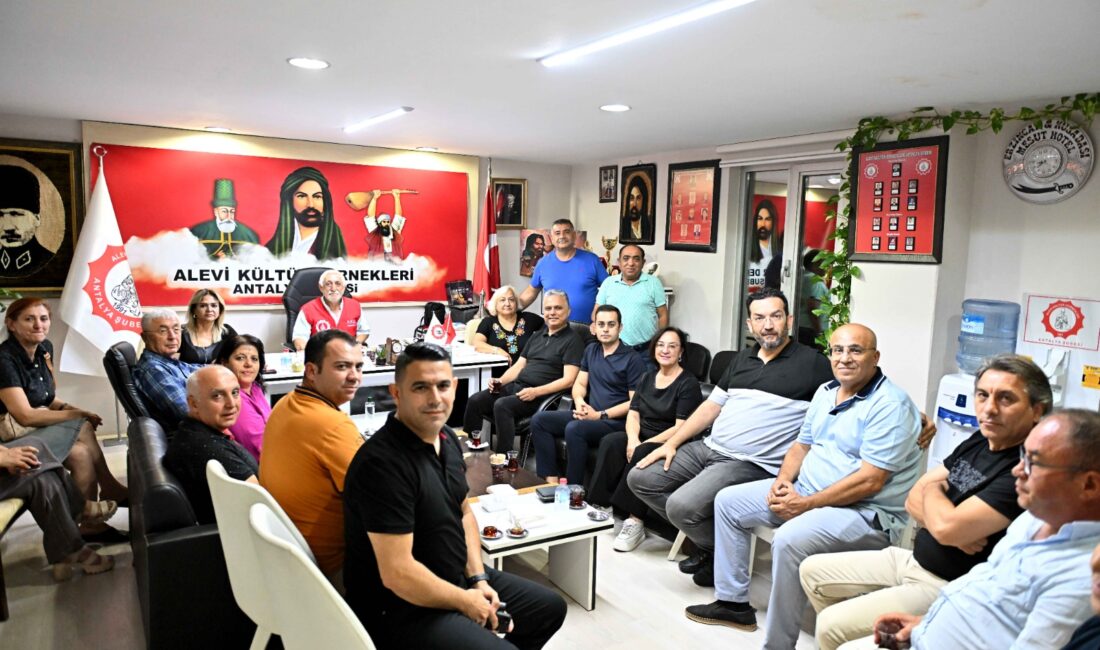 Antalya’da Muratpaşa Belediye Başkanı Ümit Uysal, Hacı Bektaş Veli Kültür