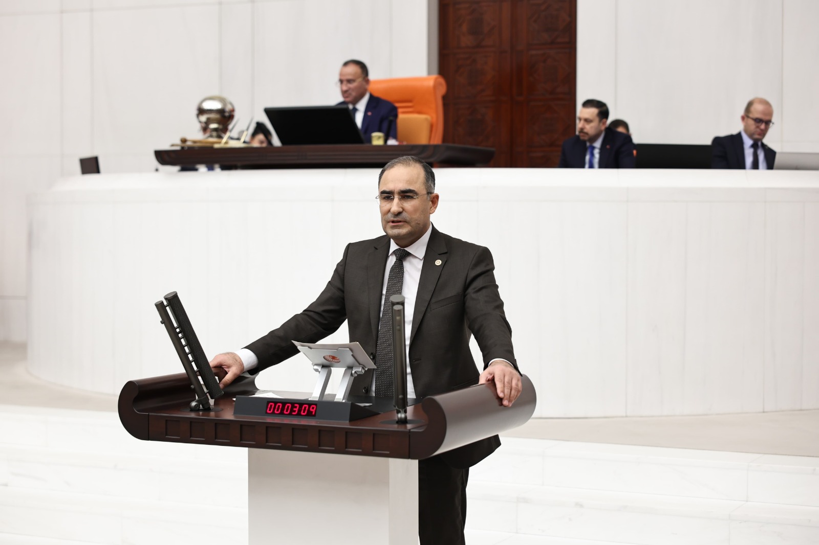 Afyonkarahisar’da sağlık teşkilatına taze kan geliyor. Müjdeyi AK Parti Afyonkarahisar