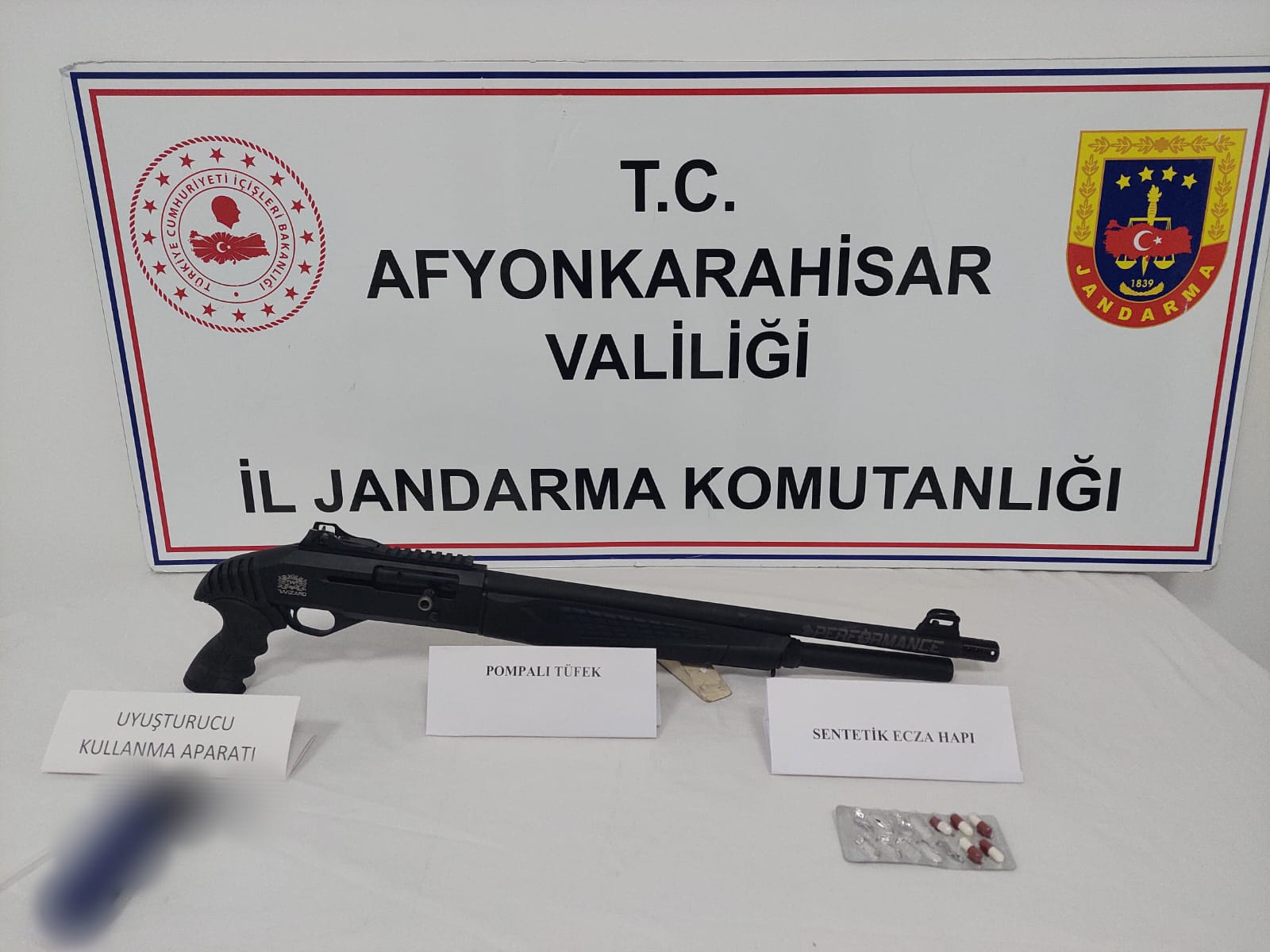 Afyonkarahisar İl Jandarma Komutanlığınca yapılan çalışmalar neticesinde; C.T., A.Ç. ve
