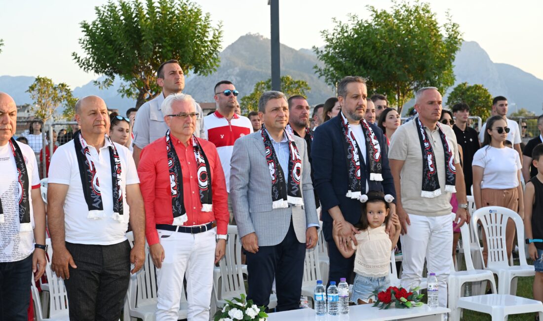Antalya Büyükşehir Belediyesi ve 07 Gençlik taraftar grubu işbirliği ile