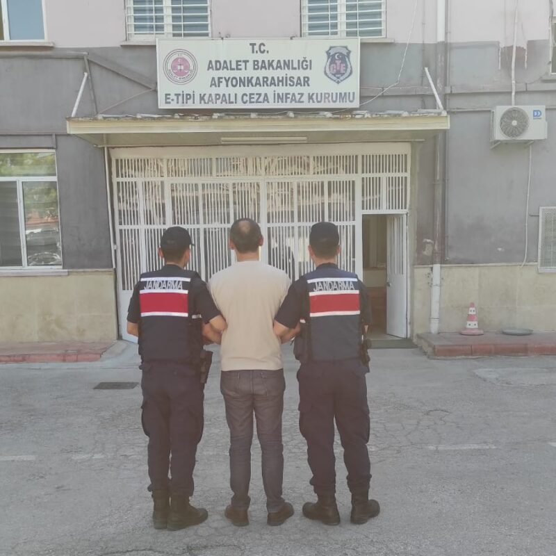 Afyonkarahisar İl Jandarma Komutanlığı’na bağlı Jandarma Suç Araştırma Timi (JASAT),