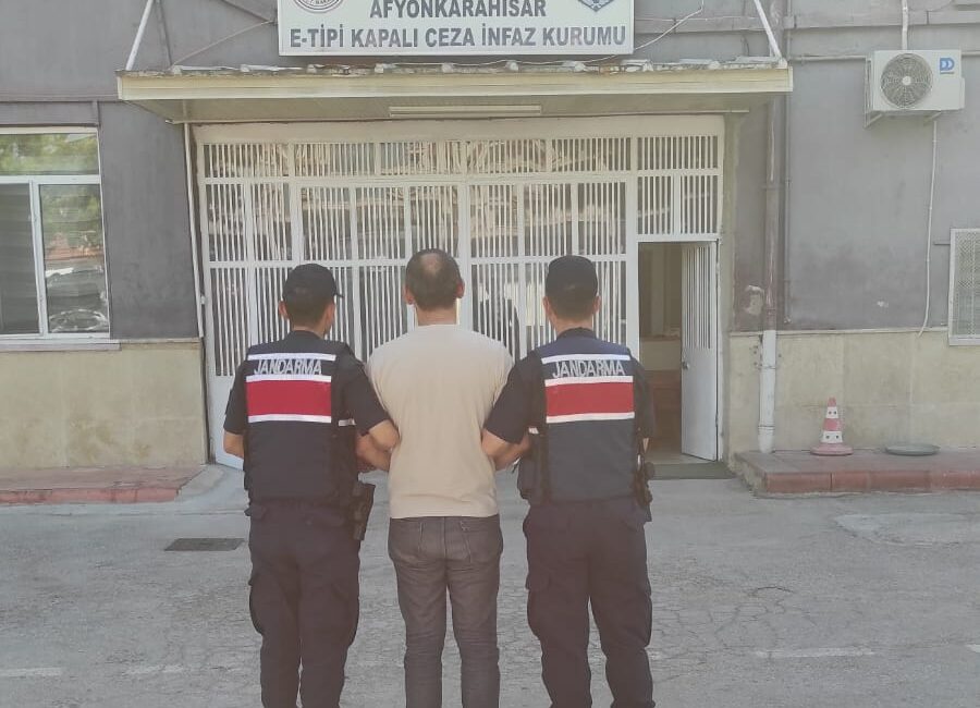 Afyonkarahisar İl Jandarma Komutanlığı’na bağlı Jandarma Suç Araştırma Timi (JASAT),