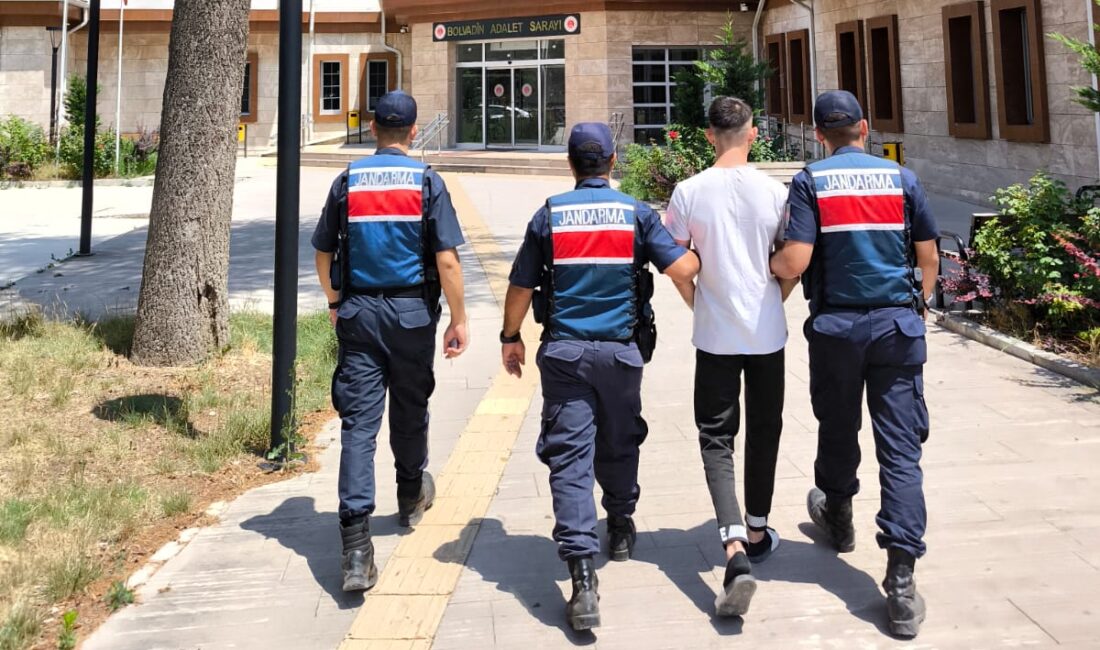 Afyonkarahisar’da Aranan Şahıs Yakalandı Afyonkarahisar İl Jandarma Komutanlığı ekipleri, aranan şahısların tespiti ve yakalanmasına